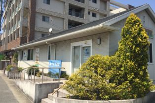 イルカ薬局 諸岡店 外観